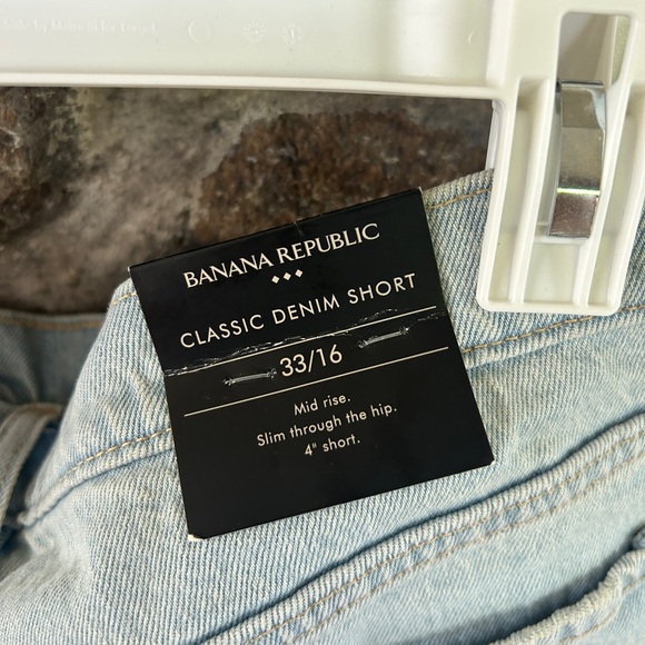 NWT Banana Republic Classic Denim Short 4” - Picture 3 of 5